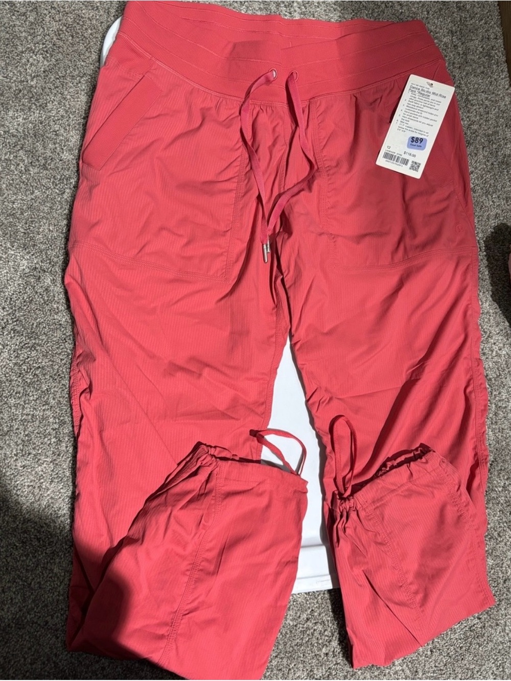*** NWT Lululemon Dance Studio MidRise